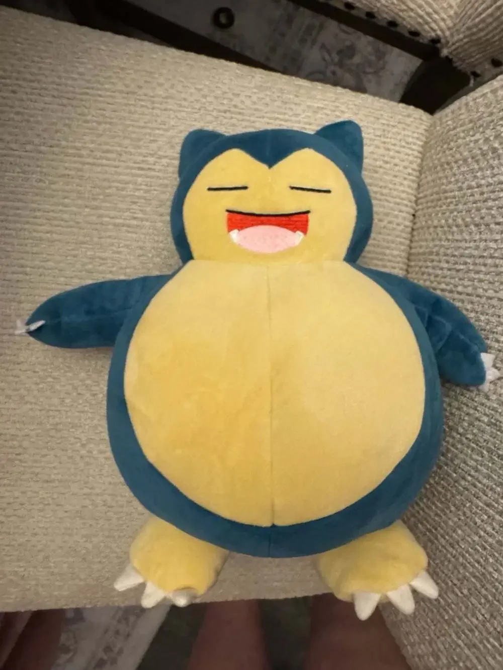 Pokémon Snooze Action Snorlax Interactive Plush Toy with Sound and Vibration